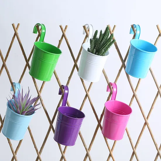 Chic Garden Planter with Detachable Hook for Beautiful Flower Pot Arrangements 